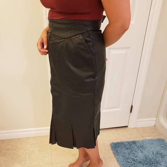Vintage leather European high-waisted skirt, small - Picture 2 of 11